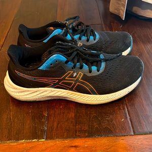 Asics-Men-Amplifoam running shoes